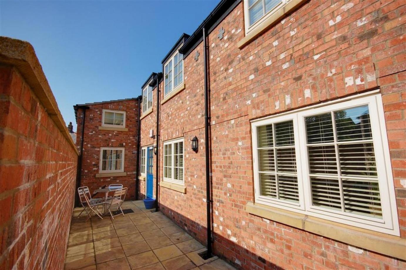 Hotties House - Two-Bed Cottage, Dog-Friendly & Off-Street Parking - スカーバラ エクステリア 写真